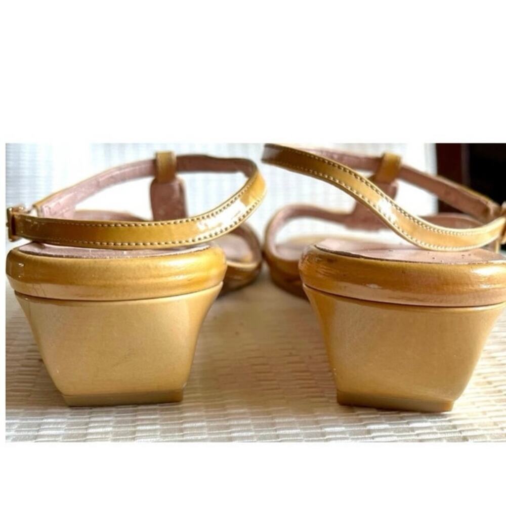 Stuart Weitzman Gold Chain T-Strap Leather Resort Sandals Size 8.5 Made in Spain - Picture 5 of 7